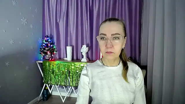 Snapshot of queen_a_n_i chatting on 14, 1, 2025 queen a n i online show from 14, 1, 2025