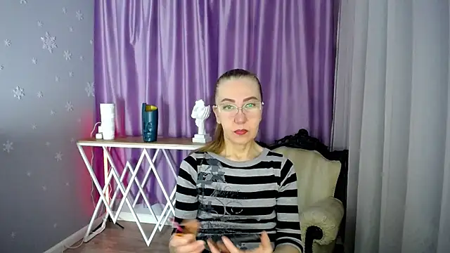 Snapshot of queen_a_n_i chatting on 30, 1, 2025 queen a n i online show from 30, 1, 2025