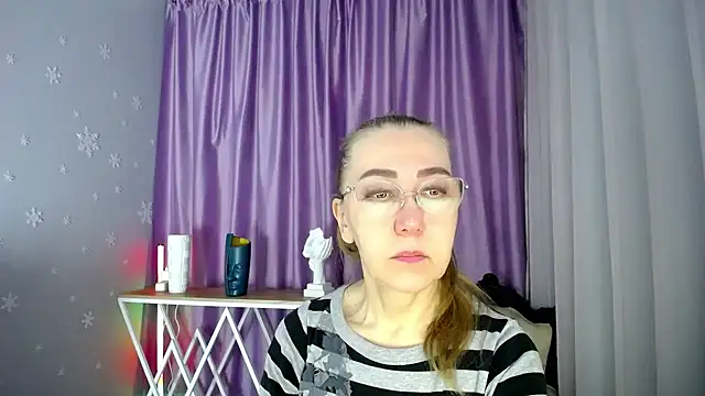 Snapshot of queen_a_n_i chatting on 22, 2, 2025 queen a n i online show from 22, 2, 2025