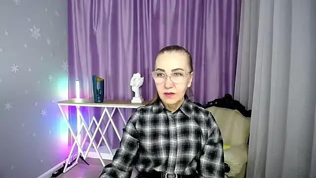 Snapshot of queen_a_n_i chatting on 27, 9, 2025 queen a n i online show from 27, 9, 2025