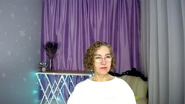 Snapshot of queen_a_n_i chatting on 14, 6, 2026 queen a n i online show from 14, 6, 2026