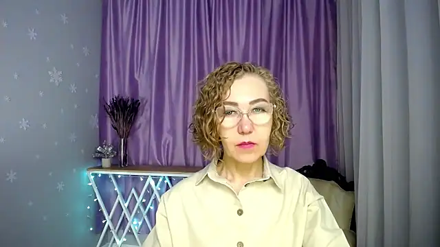Snapshot of queen_a_n_i chatting on 15, 6, 2026 queen a n i online show from 15, 6, 2026