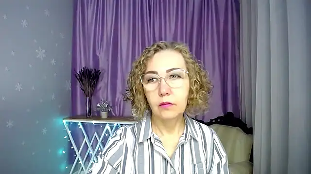 Snapshot of queen_a_n_i chatting on 25, 6, 2026 queen a n i online show from 25, 6, 2026