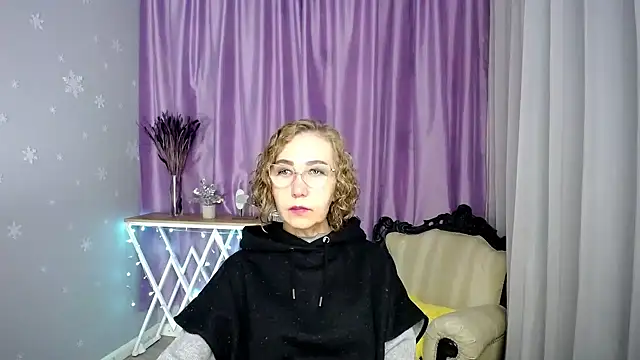 Snapshot of queen_a_n_i chatting on 18, 7, 2026 queen a n i online show from 18, 7, 2026