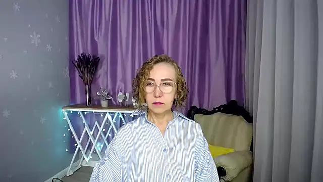 Snapshot of queen_a_n_i chatting on 22, 7, 2026 queen a n i online show from 22, 7, 2026