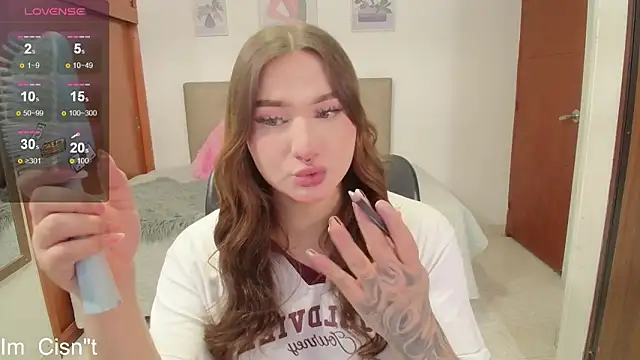 Snapshot of Miley_Baker chatting on 21, 2, 2025 Miley Baker online show from 21, 2, 2025