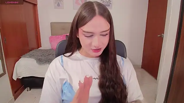 Snapshot of Miley_Baker chatting on 9, 9, 2025 Miley Baker online show from 9, 9, 2025