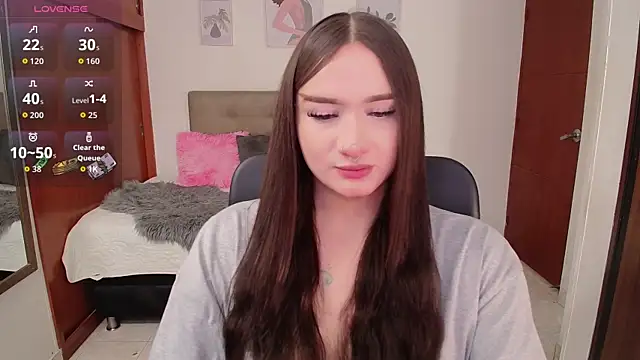 Snapshot of Miley_Baker chatting on 10, 9, 2025 Miley Baker online show from 10, 9, 2025