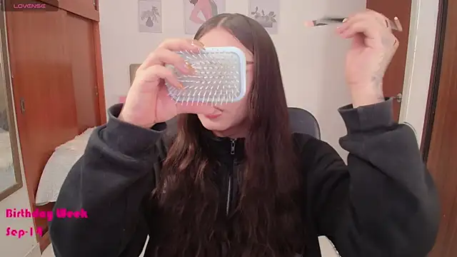 Snapshot of Miley_Baker chatting on 13, 9, 2025 Miley Baker online show from 13, 9, 2025