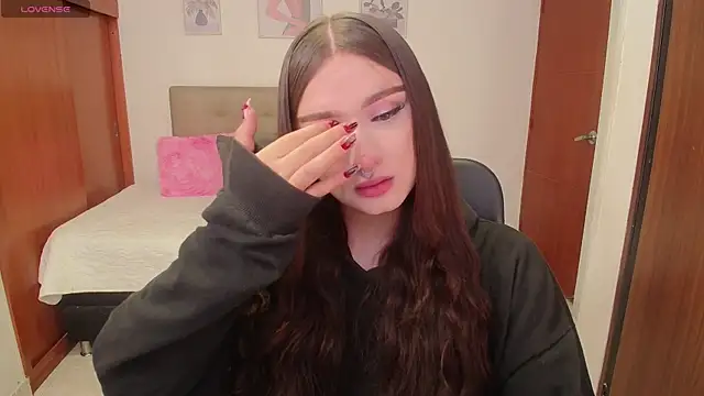 Snapshot of Miley_Baker chatting on 21, 10, 2025 Miley Baker online show from 21, 10, 2025