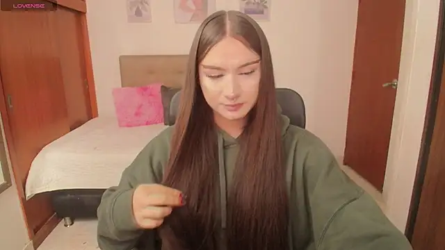 Snapshot of Miley_Baker chatting on 24, 10, 2025 Miley Baker online show from 24, 10, 2025