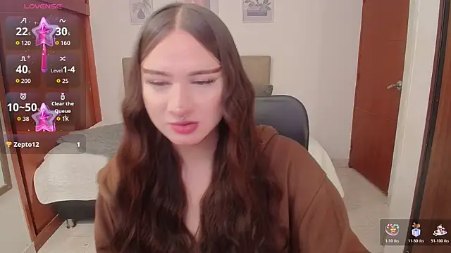 Snapshot of Miley_Baker chatting on 8, 11, 2025 Miley Baker online show from 8, 11, 2025