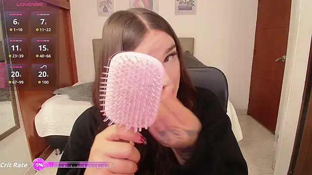 Snapshot of Miley_Baker chatting on 12, 11, 2025 Miley Baker online show from 12, 11, 2025