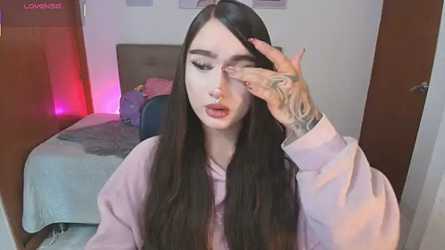 Miley Baker online show from 23, 4, 2026