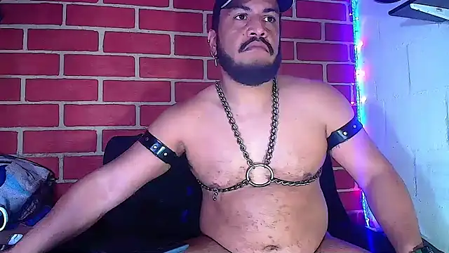 Snapshot of the_master_foal_ chatting on 10, 1, 2025 the master foal online show from 10, 1, 2025