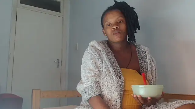 BlondQ2003 online show from 22, 10, 2025