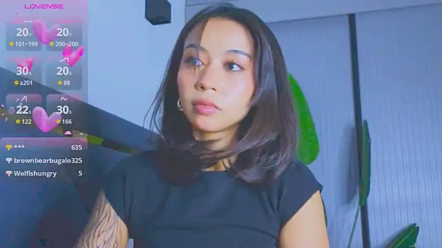 Snapshot of Mia_Tin chatting on 18, 9, 2025 Mia Tin online show from 18, 9, 2025