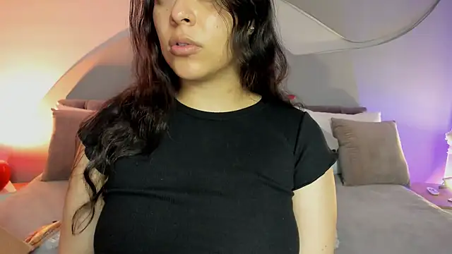 Nicolle W online show from 14, 4, 2026