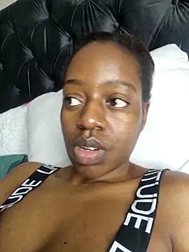 Sexynaughty Gal online show from 5, 3, 2026