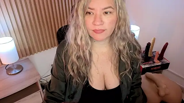 MarianL0ve online show from 13, 1, 2026