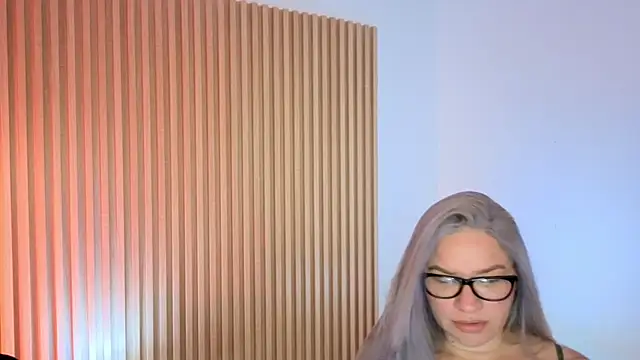 MarianL0ve online show from 24, 4, 2026