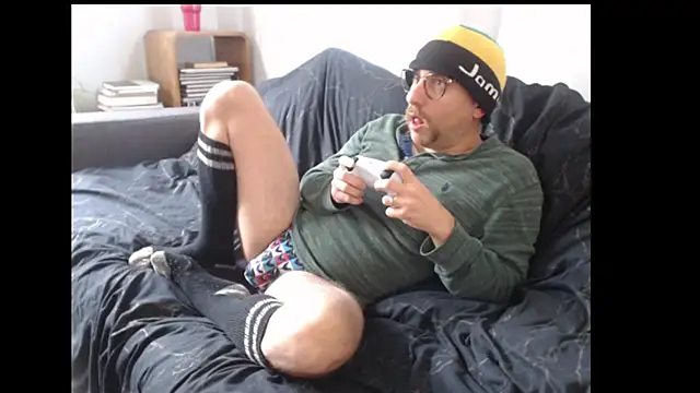 Snapshot of whiskyjane69 chatting on 14, 10, 2025 whiskyjane69 online show from 14, 10, 2025