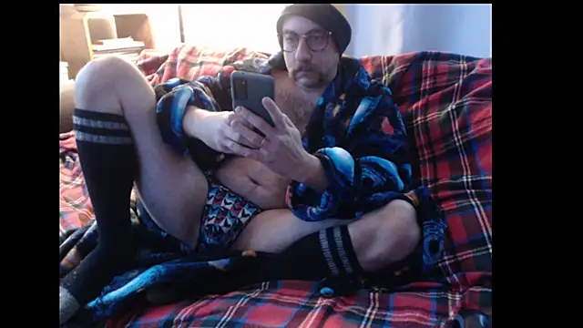 Snapshot of whiskyjane69 chatting on 18, 11, 2025 whiskyjane69 online show from 18, 11, 2025