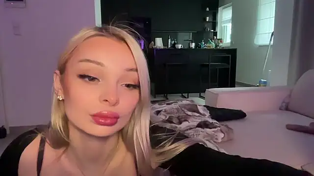 HannaXLove online show from 1, 2, 2026