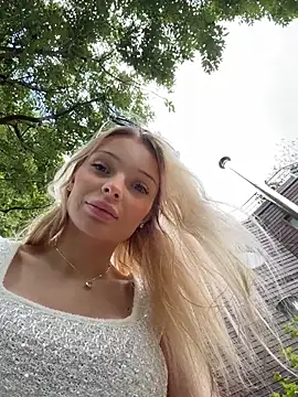 HannaXLove online show from 27, 7, 2026