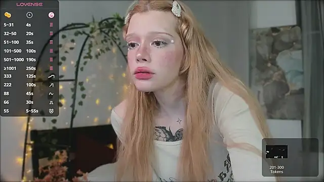 boobsybootie online show from 22, 4, 2026