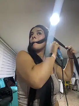 Snapshot of _dinna chatting on 1, 3, 2025 dinna online show from 1, 3, 2025