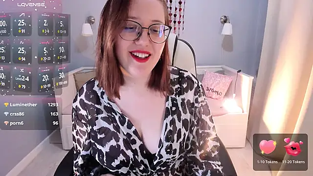 Charmy Gracy online show from 16, 2, 2025