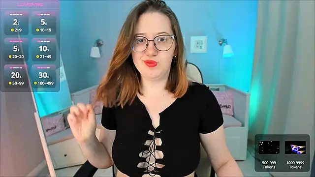 Charmy Gracy online show from 4, 10, 2025