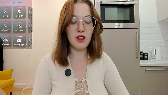 Charmy Gracy online show from 4, 8, 2026