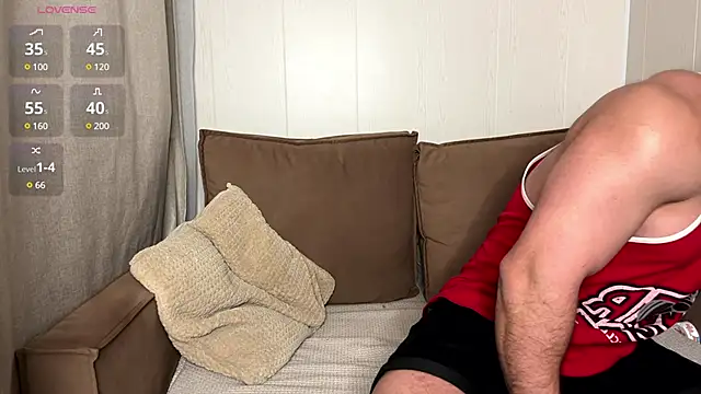 Snapshot of michaelbradleu chatting on 8, 3, 2025 michaelbradleu online show from 8, 3, 2025