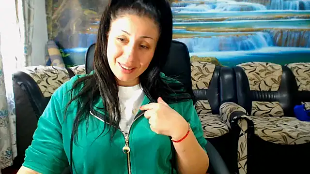 Snapshot of MoistMady chatting on 7, 3, 2025 MoistMady online show from 7, 3, 2025