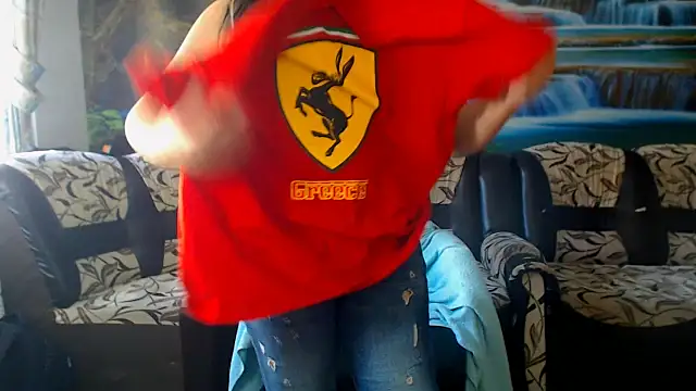 Snapshot of MoistMady chatting on 29, 10, 2025 MoistMady online show from 29, 10, 2025