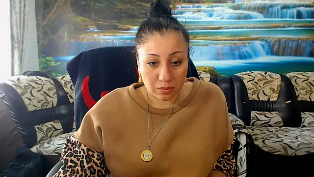 Snapshot of MoistMady chatting on 18, 3, 2026 MoistMady online show from 18, 3, 2026