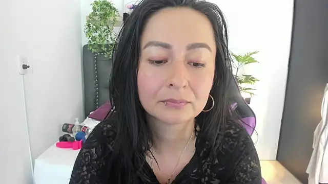 Snapshot of sahara1802 chatting on 19, 12, 2025 sahara1802 online show from 19, 12, 2025