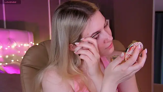 elinanortas online show from 11, 2, 2025