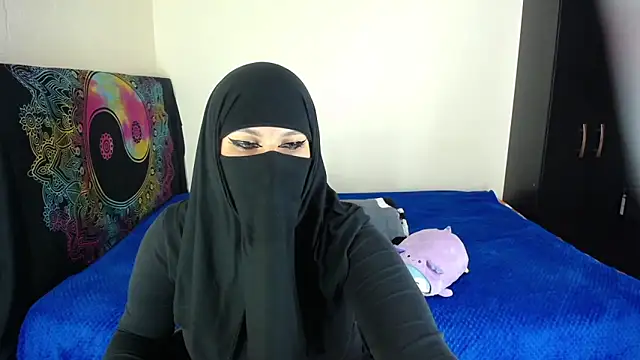 evelyn  salah online show from 27, 4, 2026