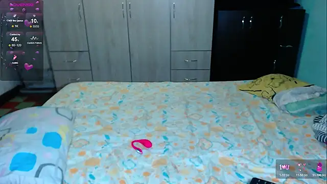 Mia sexy18  online show from 10, 7, 2026