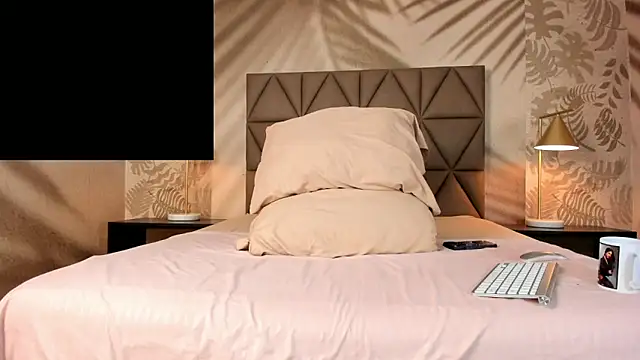 Scarleett 22 online show from 25, 4, 2026