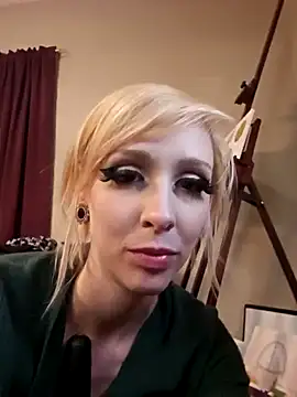 AmethystFoxx online show from 3, 2, 2025