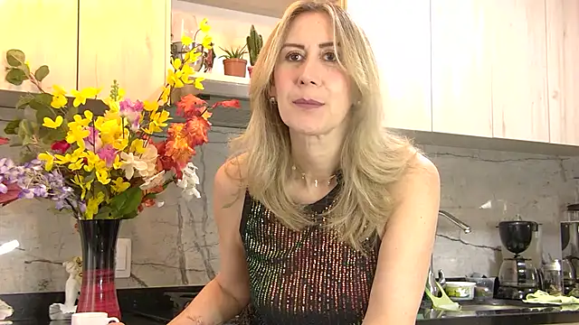 Snapshot of ashleymilf_1 chatting on 3, 6, 2026 ashleymilf 1 online show from 3, 6, 2026