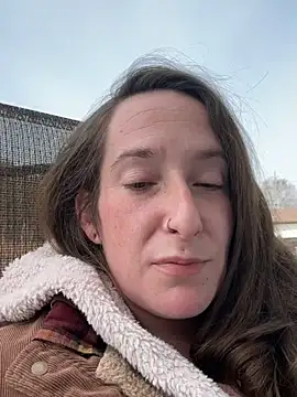 Mini And The Bear online show from 20, 4, 2026