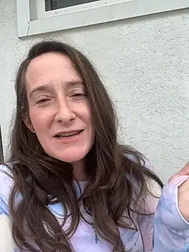 Mini And The Bear online show from 23, 4, 2026