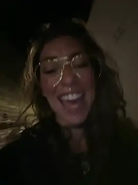 amanilouve online show from 13, 4, 2026