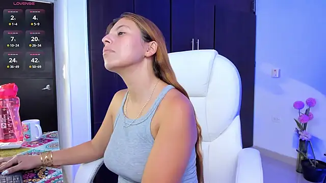 Snapshot of ROSE__15 chatting on 22, 1, 2025 ROSE 15 online show from 22, 1, 2025