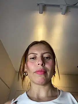 Snapshot of ROSE__15 chatting on 3, 11, 2025 ROSE 15 online show from 3, 11, 2025